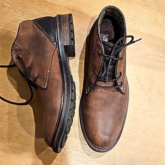 Like new mens Josef Seibel leather boots size 9 1/2 - Picture 1 of 5